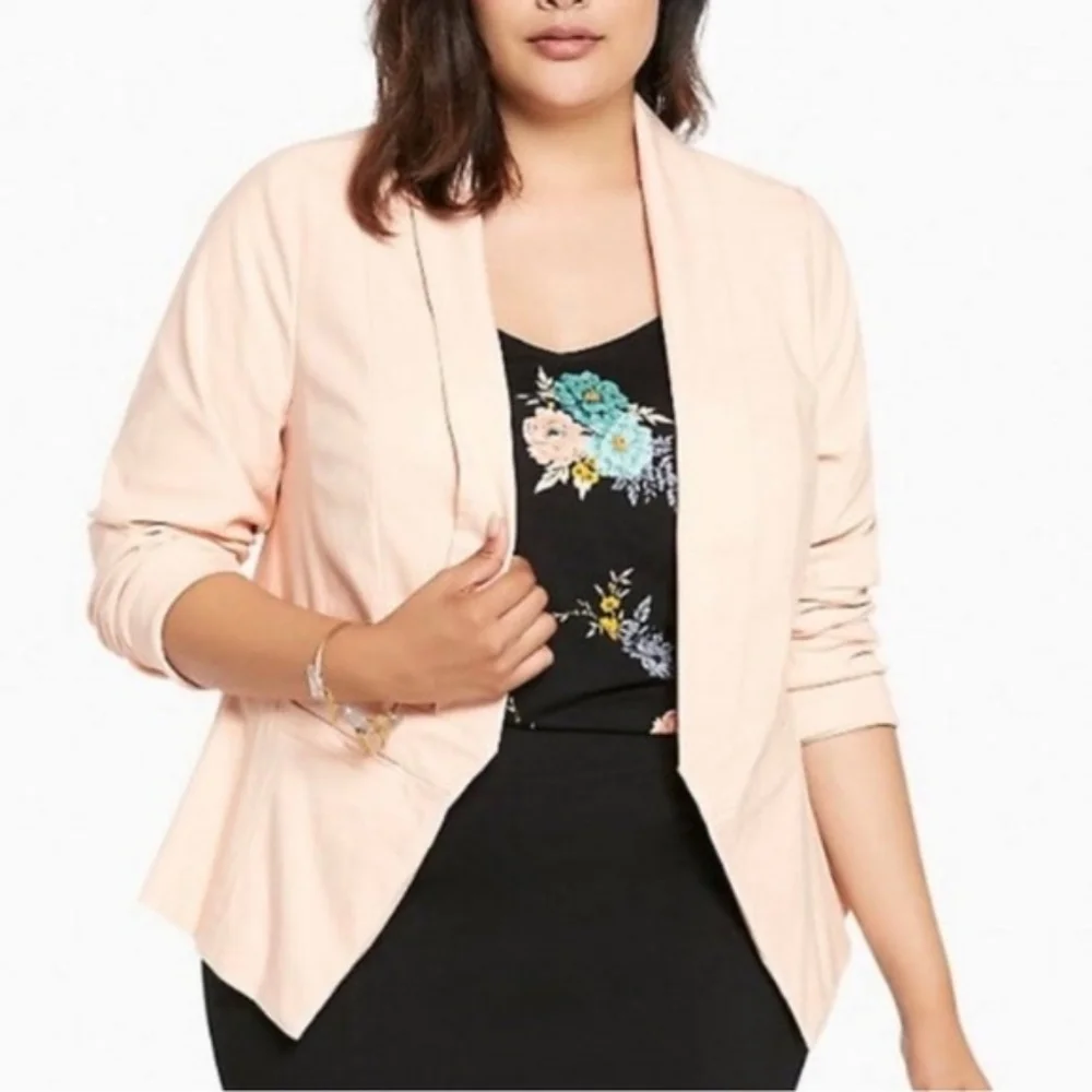 Torrid sz 2 rouche sleeve open blazer light pink sz 2X